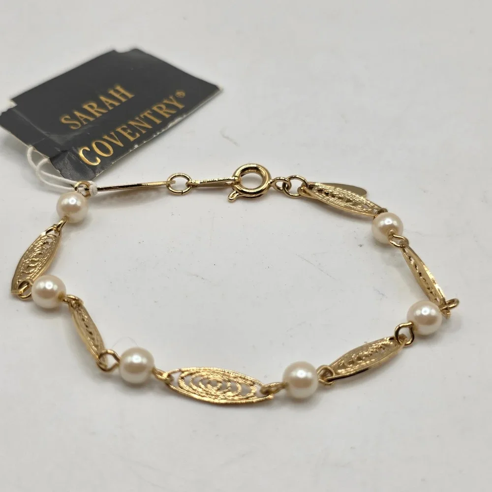 Sarah Coventry Vintage Gold Tone Filigree Faux Pearl Link Bracelet 7.5 Inch